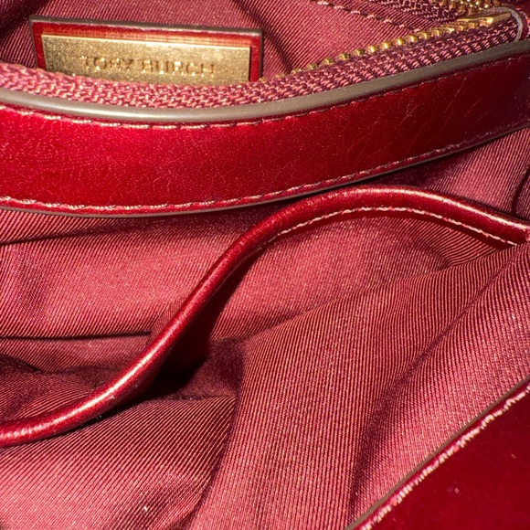 Tory Burch Tweed Leather Handbag with Gold Accents - Picture 7 of 7